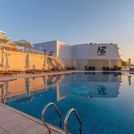 Отель New Belvedere 5*