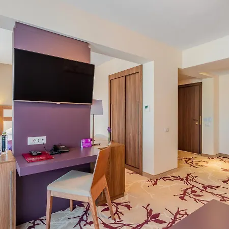 New Belvedere Отель