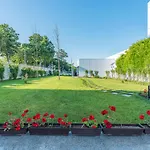 New Belvedere Hotel